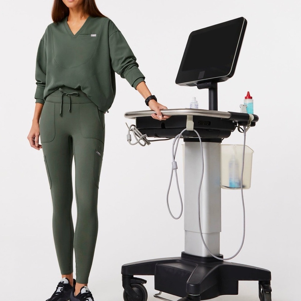 Figs Women's Green Scrub Set